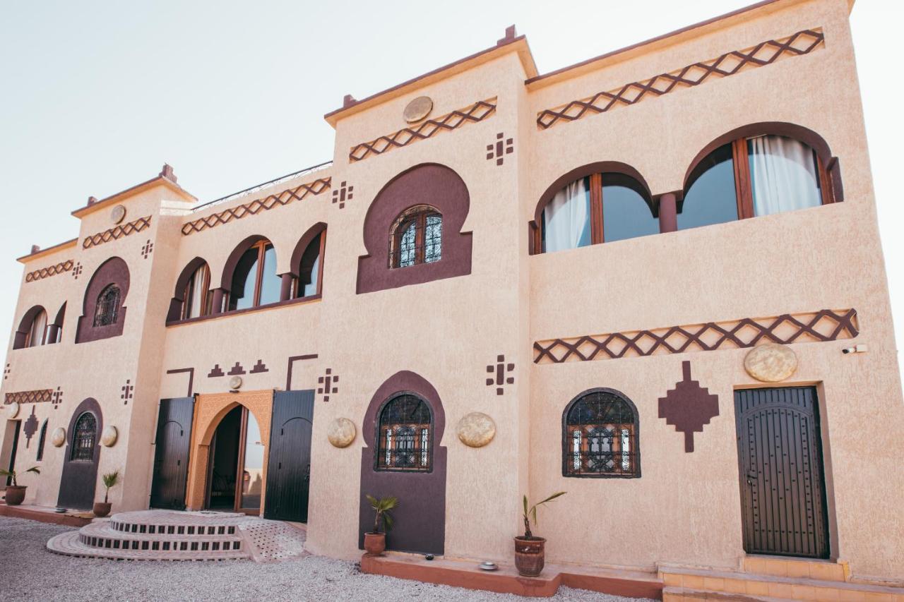 Riad Merzouga Dunes Esterno foto