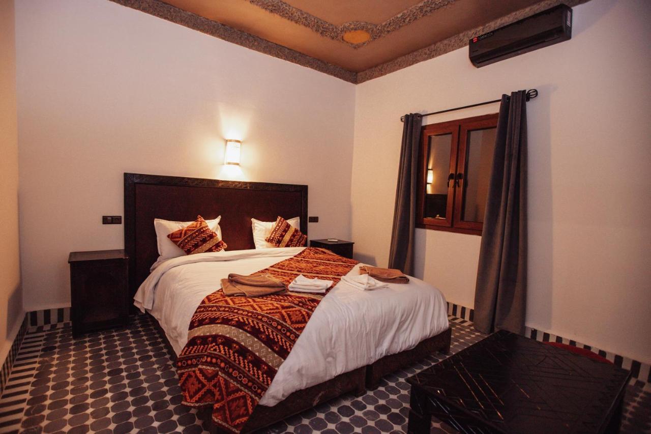 Riad Merzouga Dunes Esterno foto